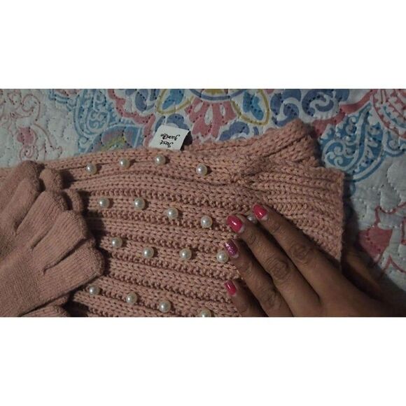 Women Solid Rib Knit With Pearls 2-Pc-Gift-Set Glove And Scarf - Picture 2 of 5